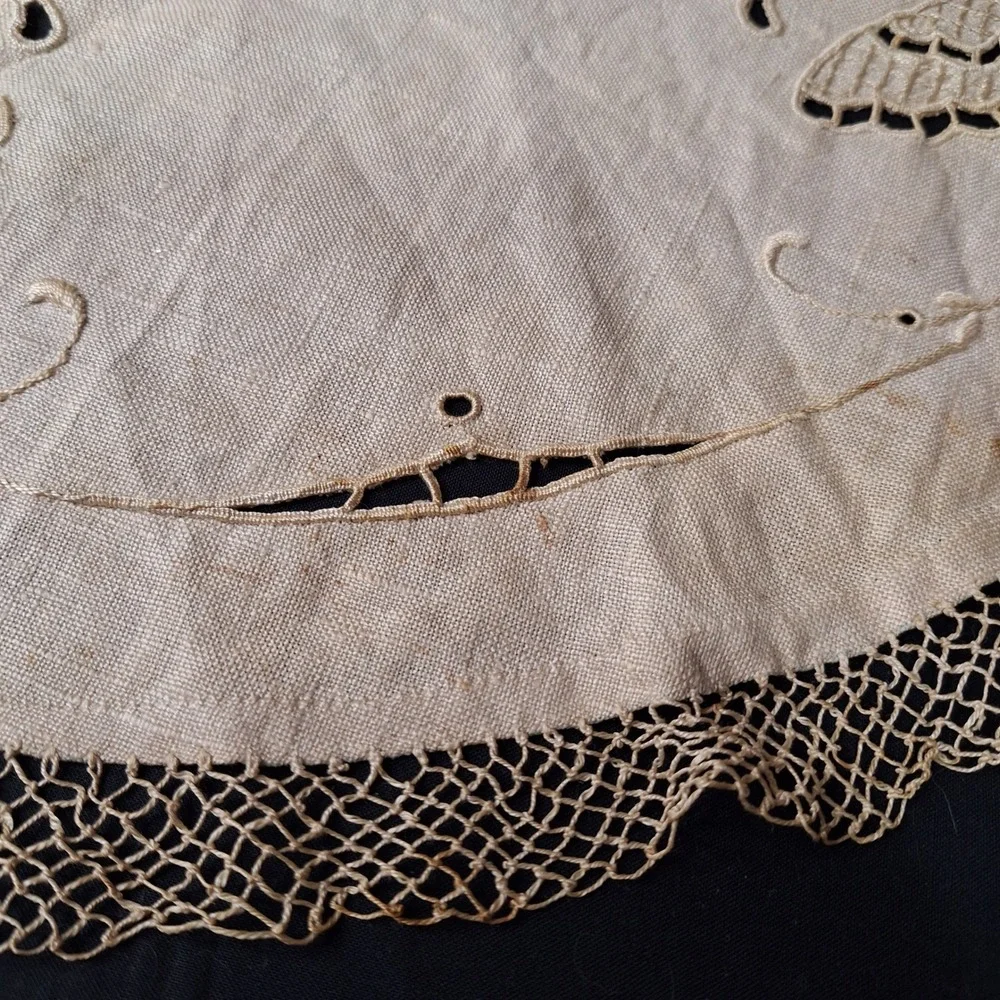 N/A vintage round